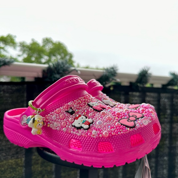 Kids Hello Kitty Customized Crocs - Picture 2 of 4